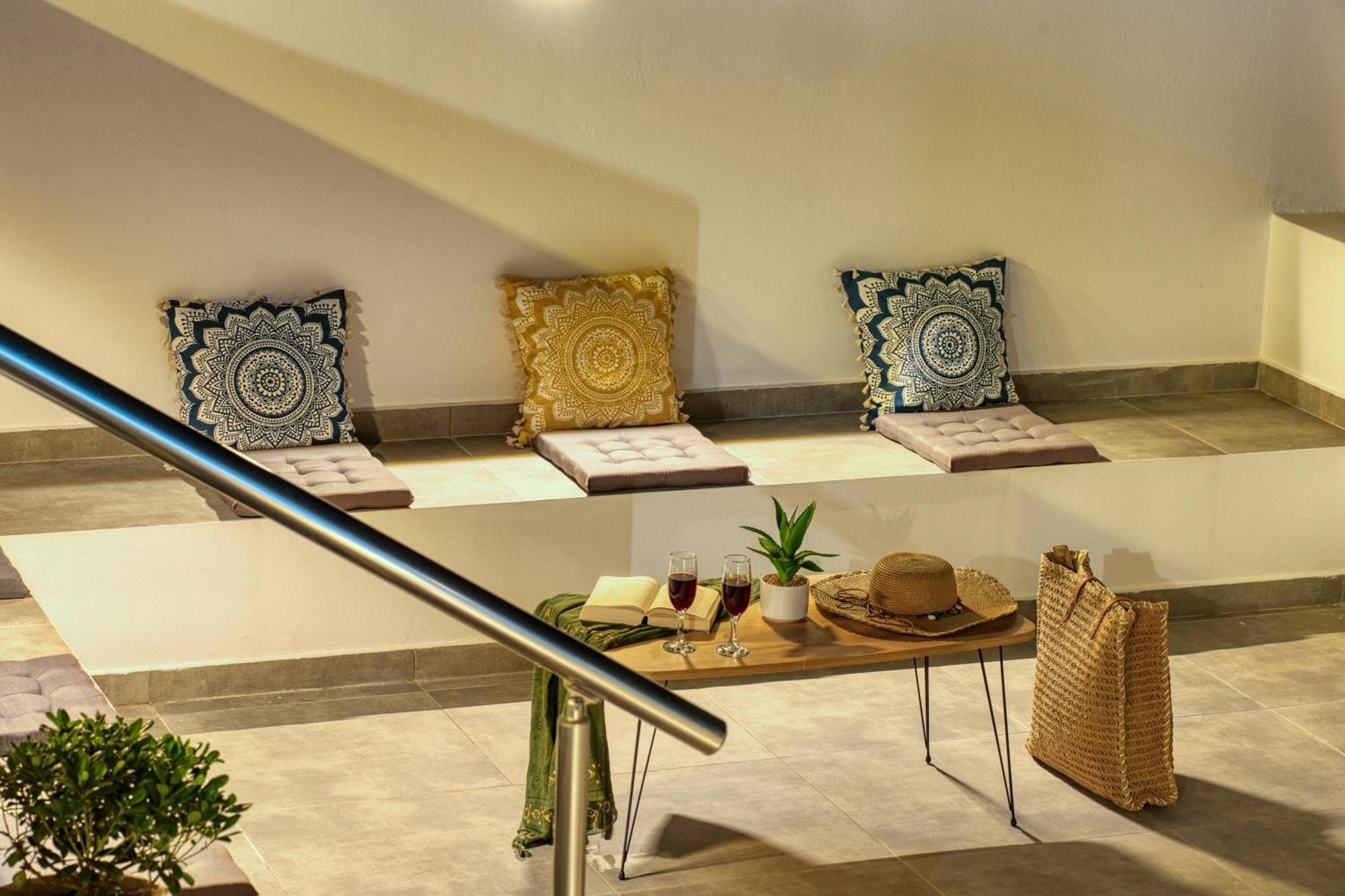 Villa Astoria Keri Luaran gambar